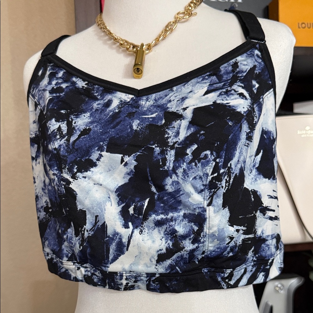 LIVI low impact no wire  Women's sports bra in Blue and Black plus size 22/24